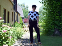 Lässiges T-Shirt mit schwarzer Stoffhose – Black & White